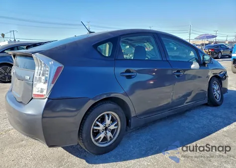 2010 Toyota Prius z USA, uszkodzony, nr VIN JTDKN3DUXA0052441